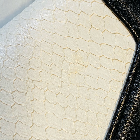 Steve Madden wristlet wallet blk tassel organizer - Picture 15 of 16